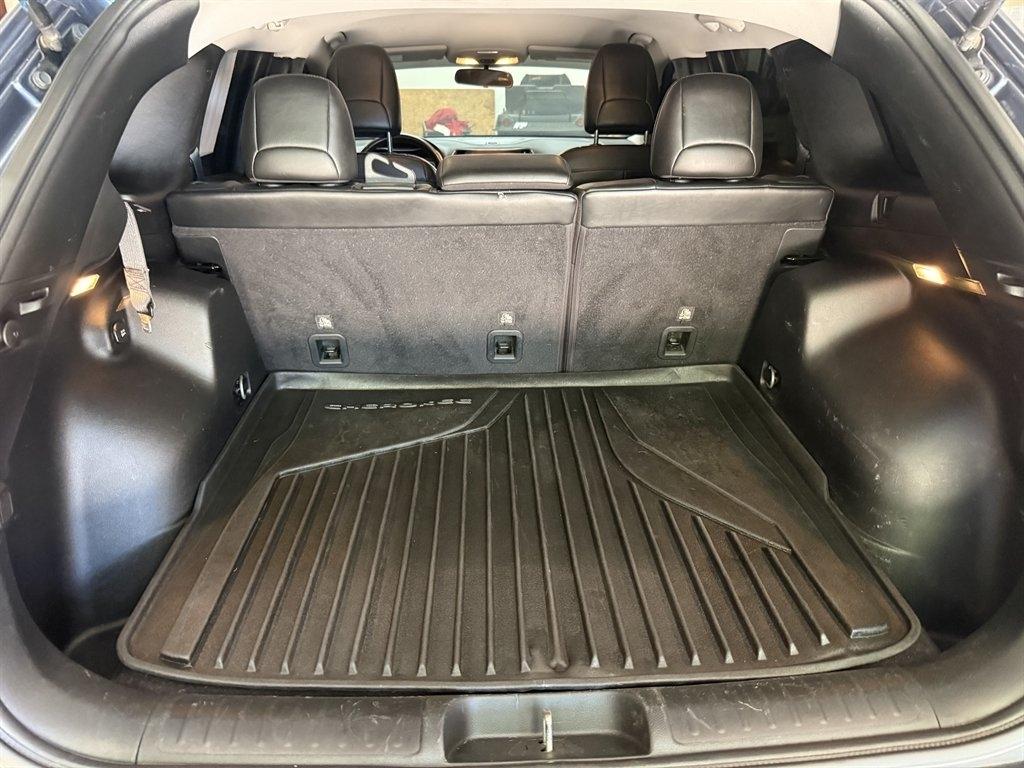 2020 Jeep Cherokee Latitude Plus - Photo 19