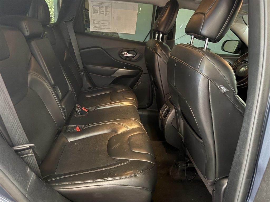 2020 Jeep Cherokee Latitude Plus - Photo 20