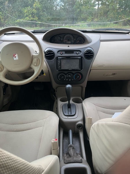 Saturn ION Sedan 2 2003