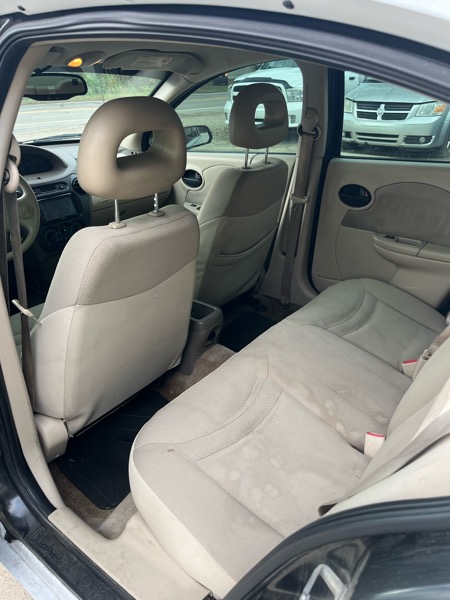 Saturn ION Sedan 2 2003