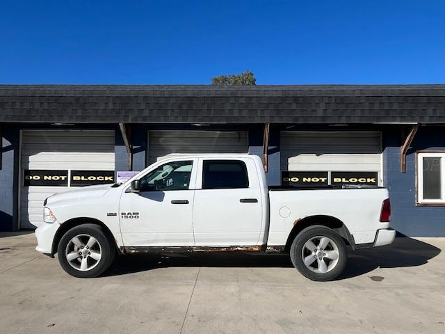RAM 1500 Tradesman Crew Cab SWB 4WD 2013