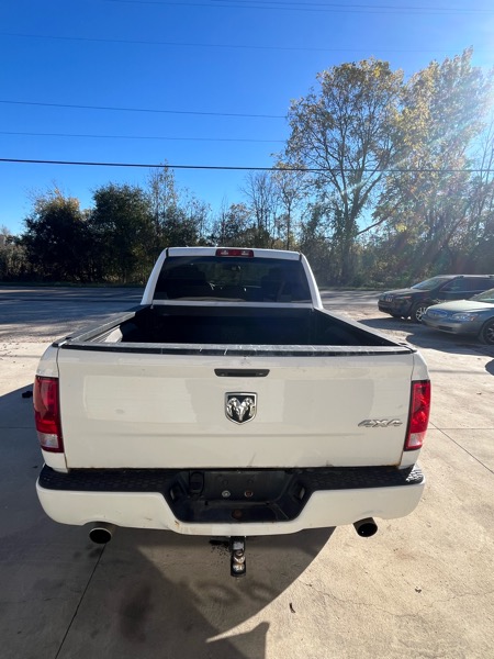 RAM 1500 Tradesman Crew Cab SWB 4WD 2013