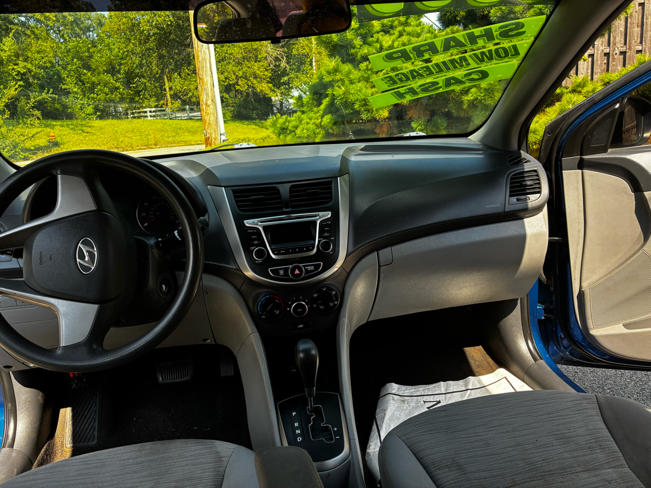 2016 Hyundai Accent SE