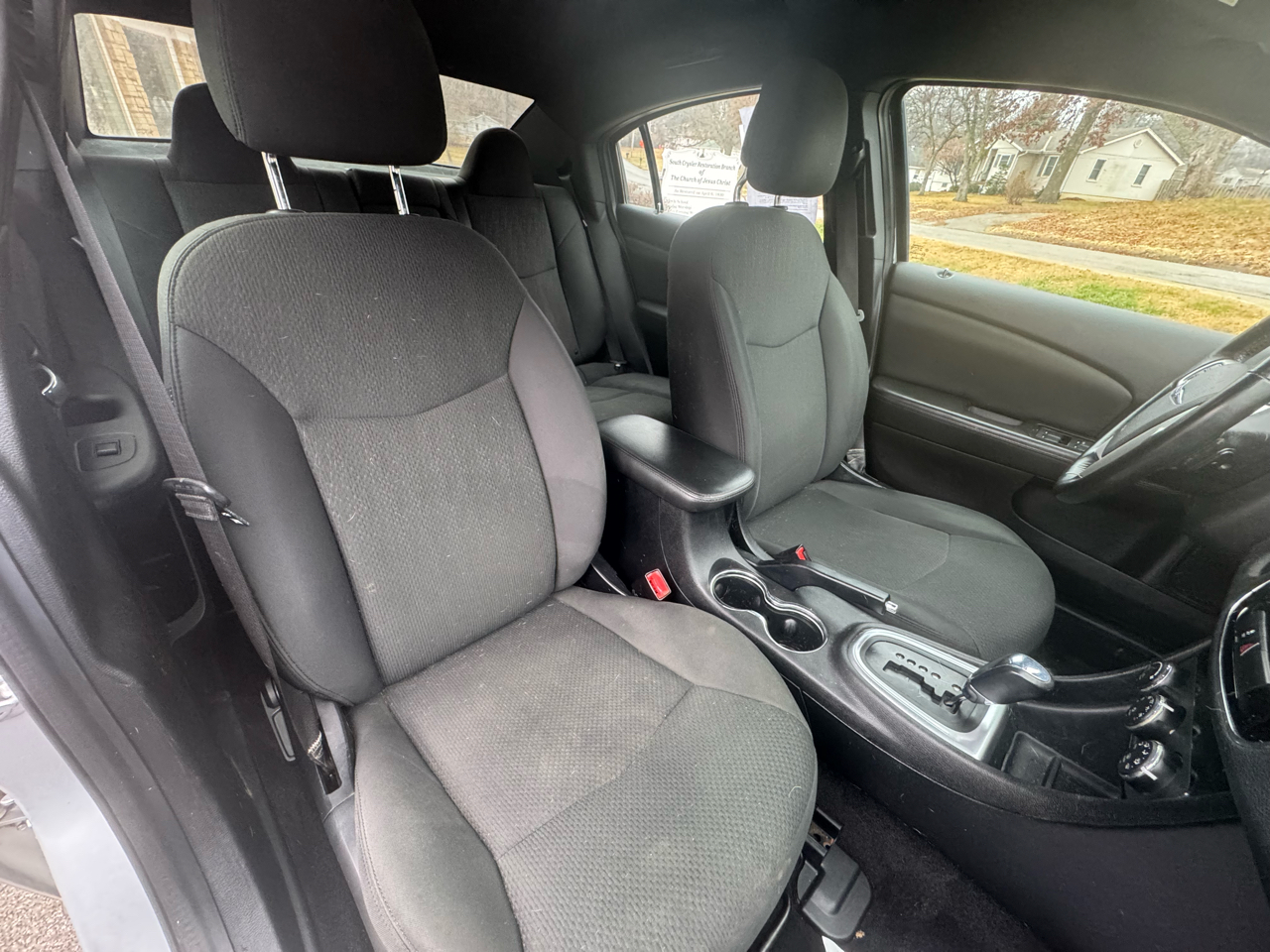 2011 Chrysler 200 Touring's photo