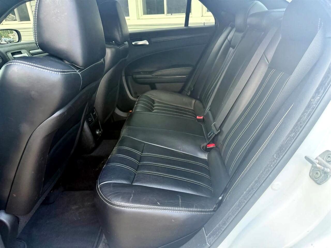 Chrysler 300 S V6 AWD 2013