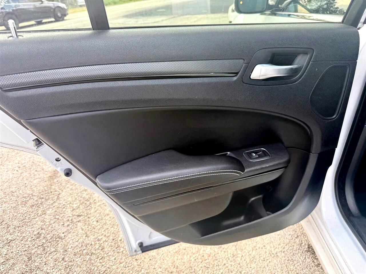 Chrysler 300 S V6 AWD 2013