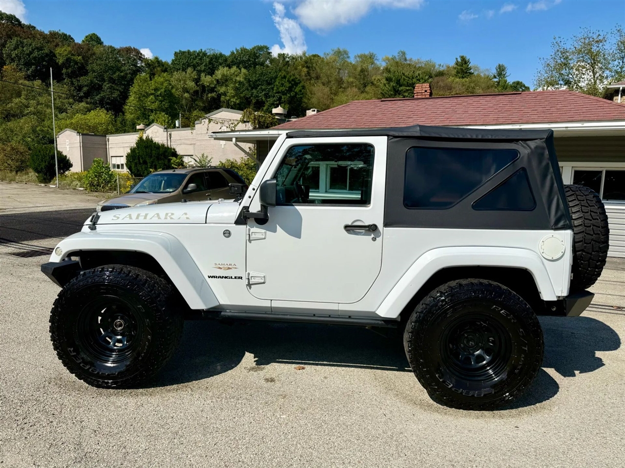 Jeep Wrangler Sahara 4WD 2013