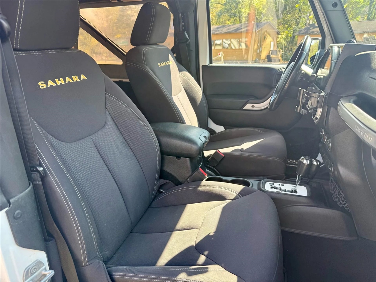 Jeep Wrangler Sahara 4WD 2013