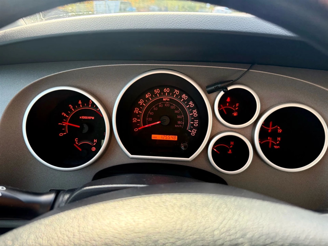 Toyota Tundra Tundra-Grade CrewMax 5.7L 4WD 2012