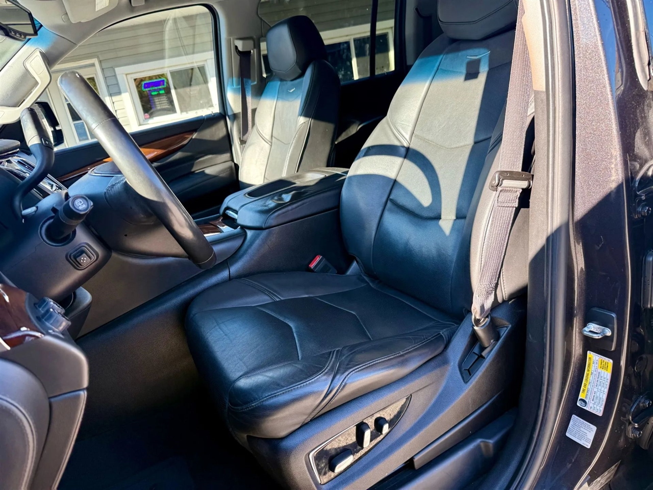 Cadillac Escalade ESV Luxury 4WD 2016