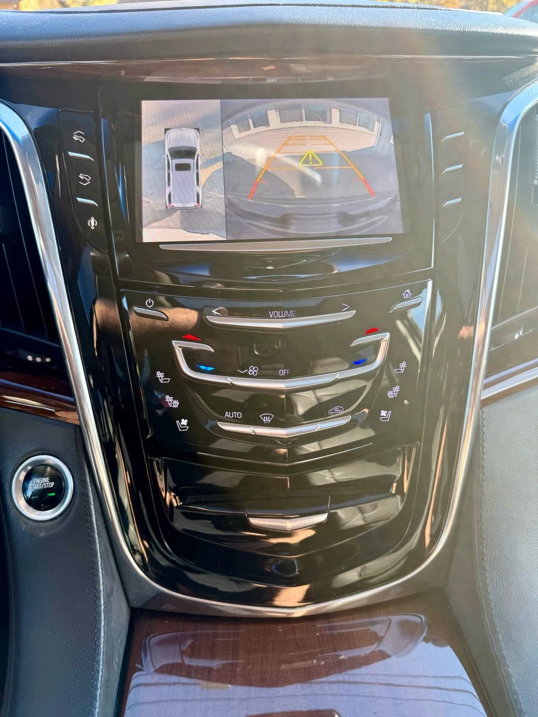 Cadillac Escalade ESV Luxury 4WD 2016