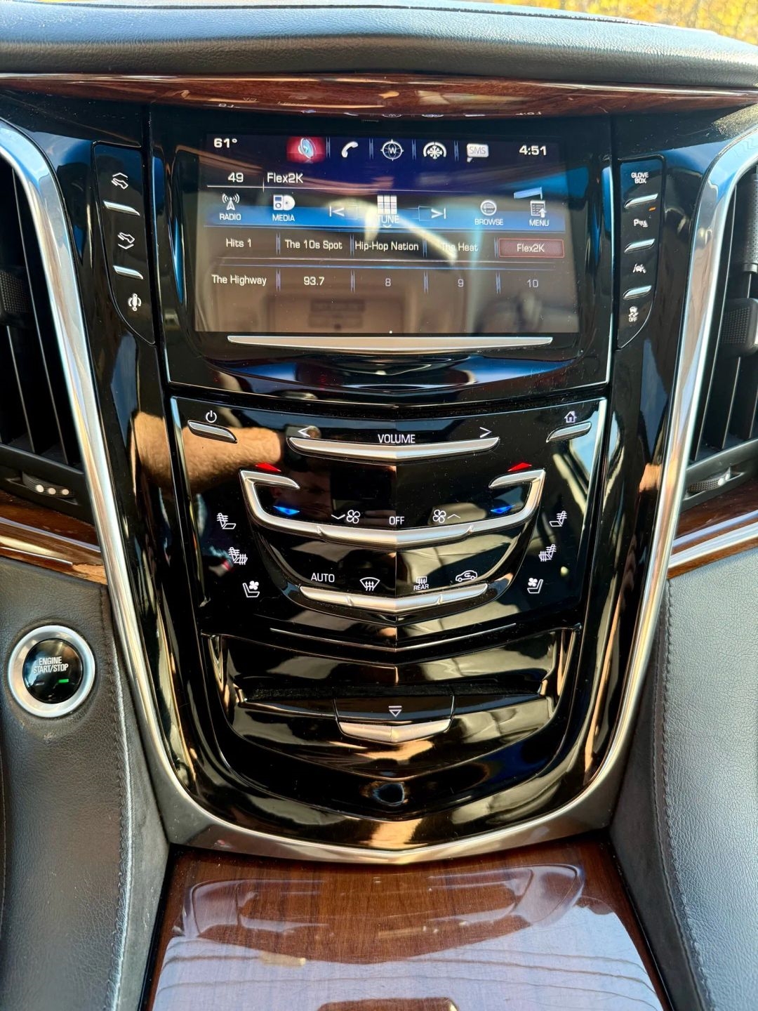 Cadillac Escalade ESV Luxury 4WD 2016