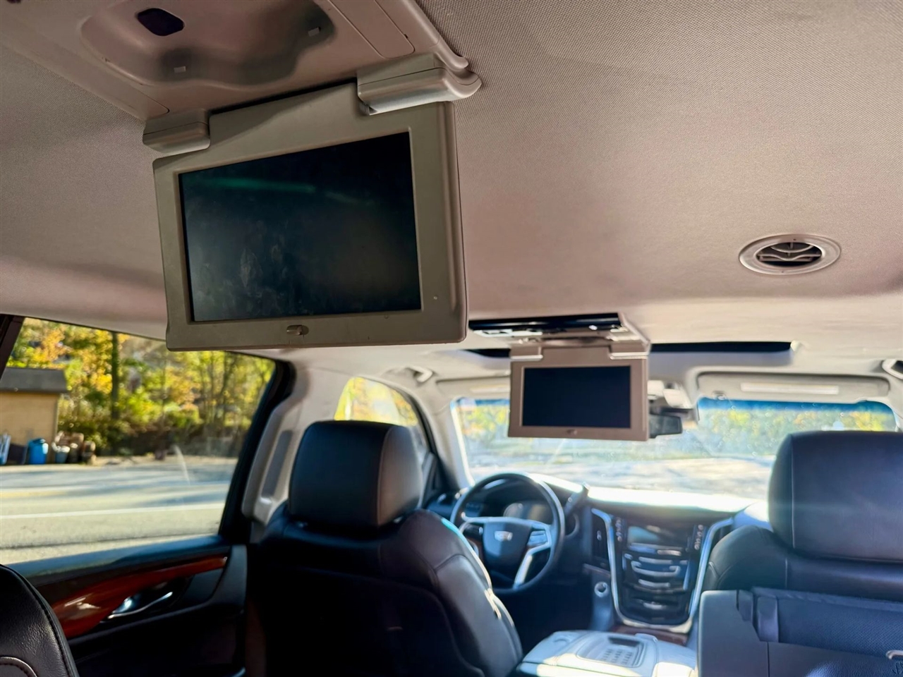 Cadillac Escalade ESV Luxury 4WD 2016