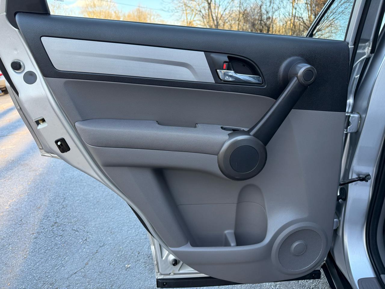 Honda CR-V SE 4WD 5-Speed AT 2011