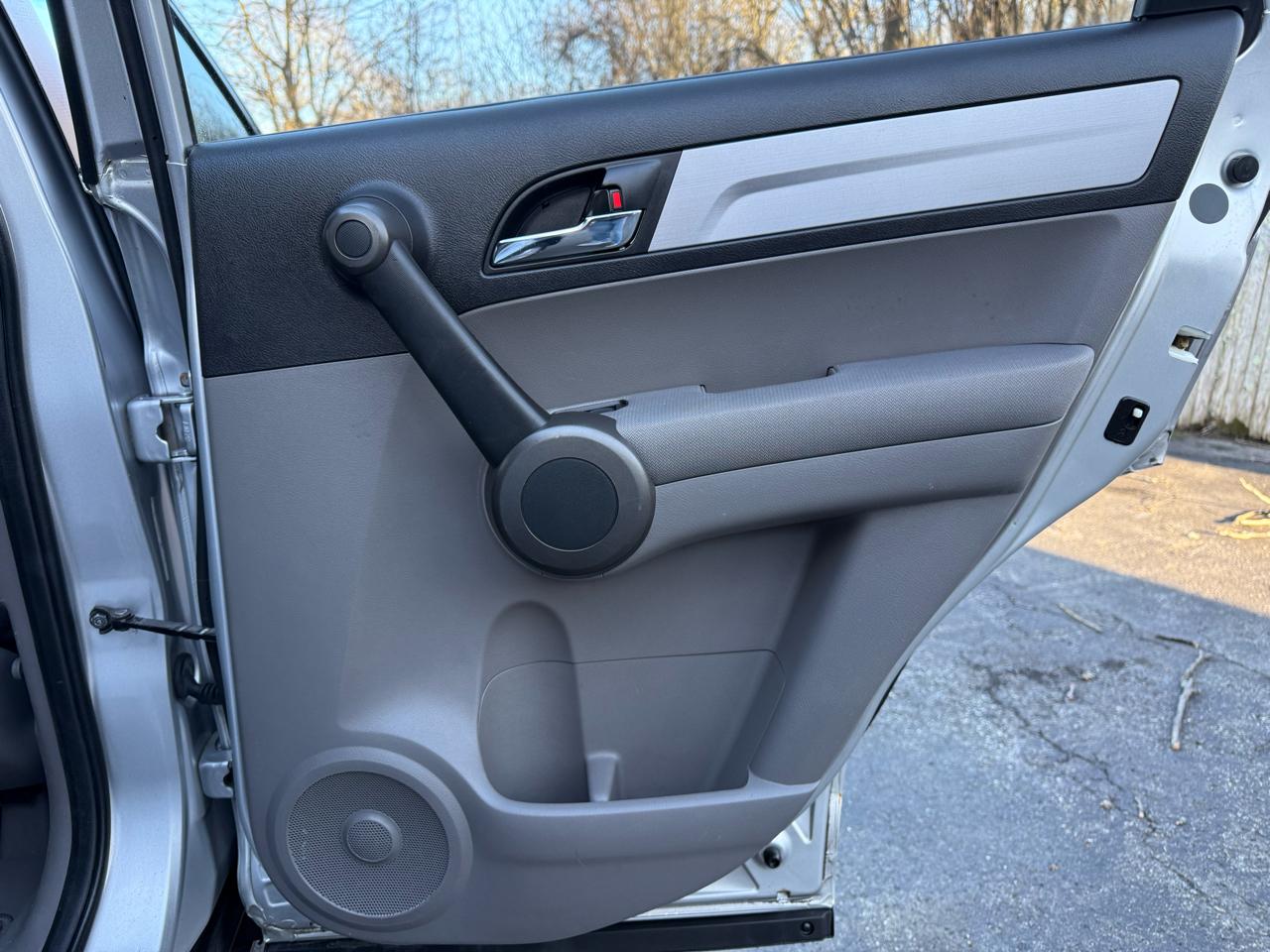 Honda CR-V SE 4WD 5-Speed AT 2011