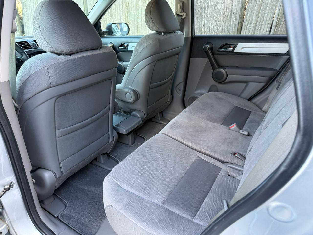 Honda CR-V SE 4WD 5-Speed AT 2011