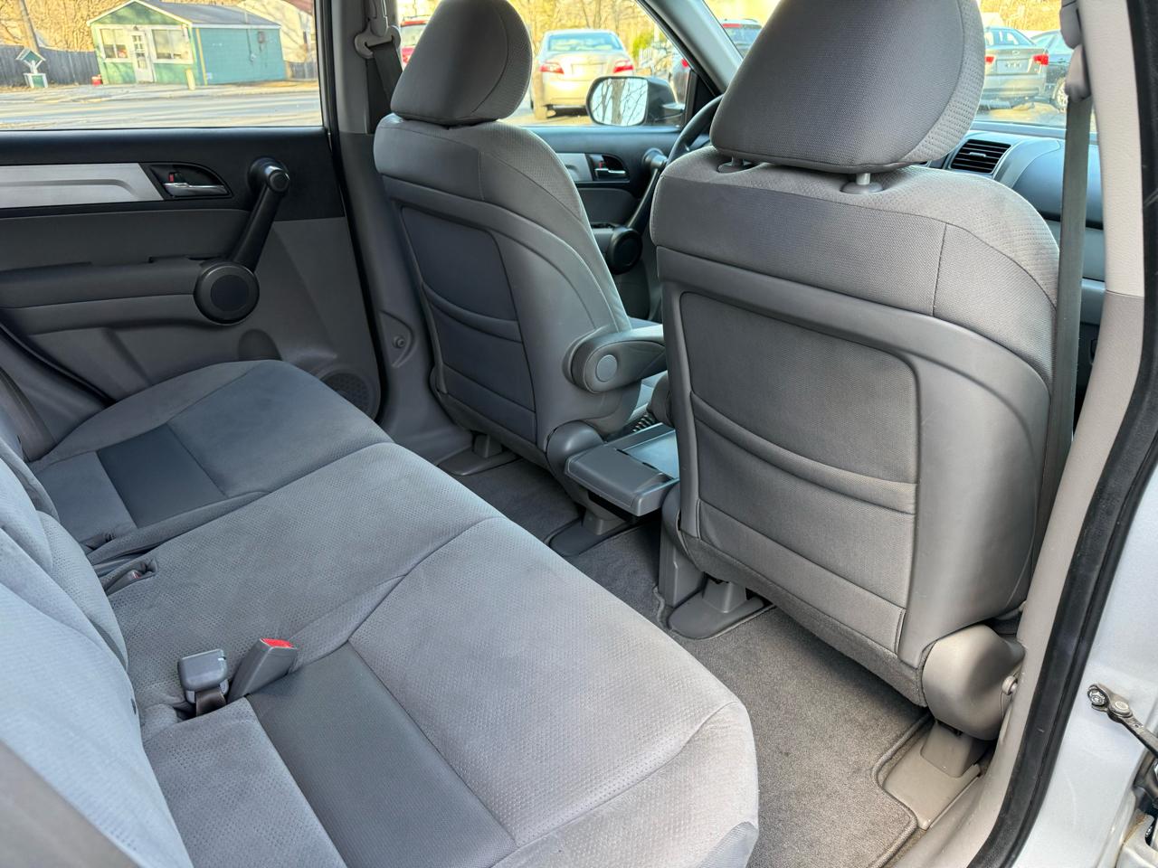 Honda CR-V SE 4WD 5-Speed AT 2011