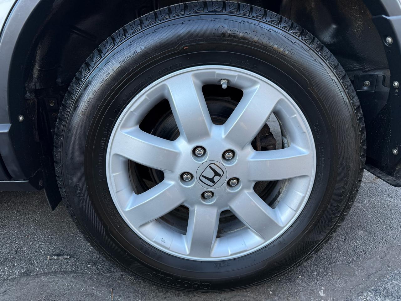 Honda CR-V SE 4WD 5-Speed AT 2011