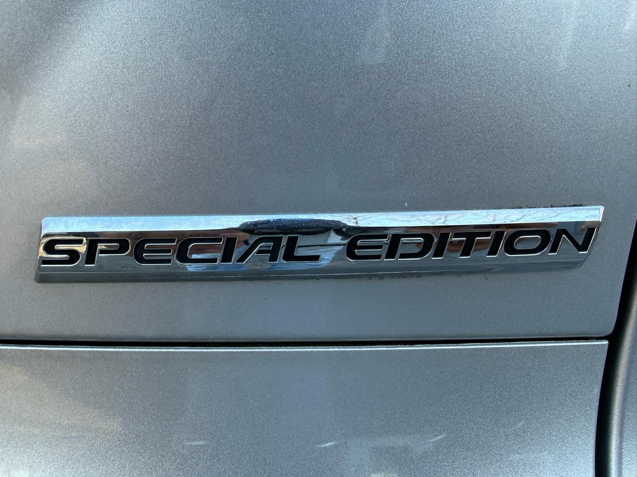 Honda CR-V SE 4WD 5-Speed AT 2011