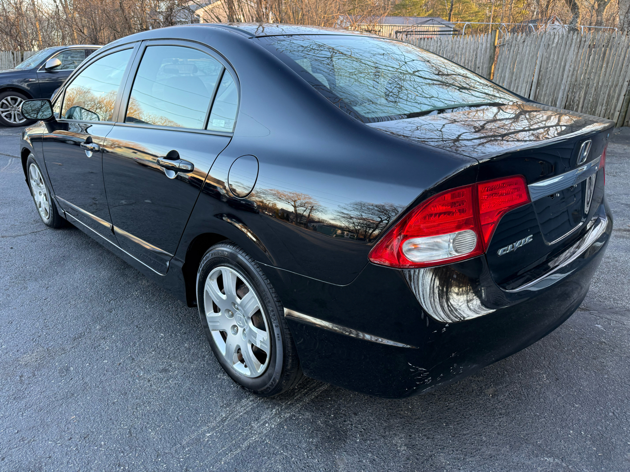 Honda Civic LX Sedan 5-Speed AT 2009