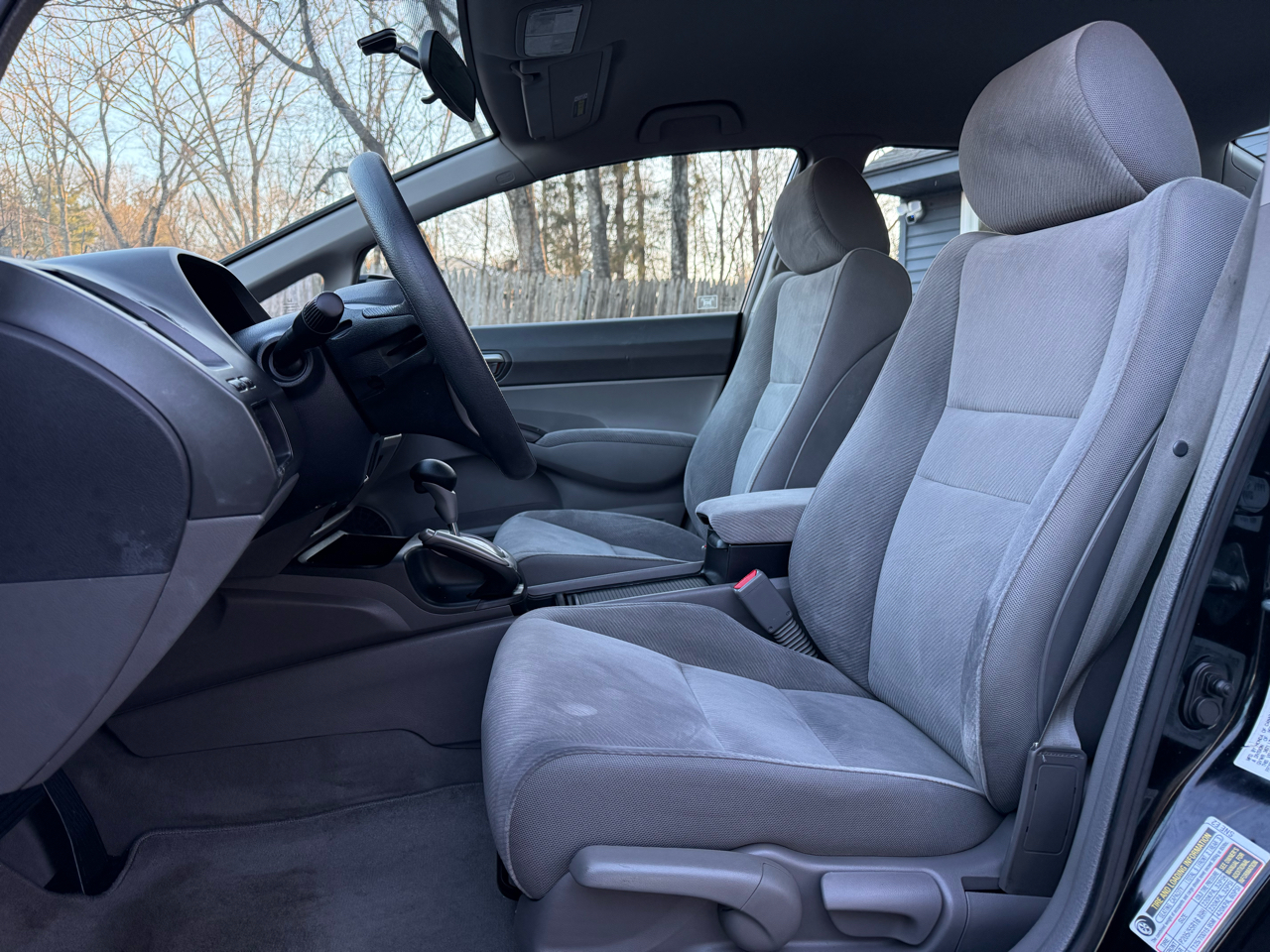 Honda Civic LX Sedan 5-Speed AT 2009