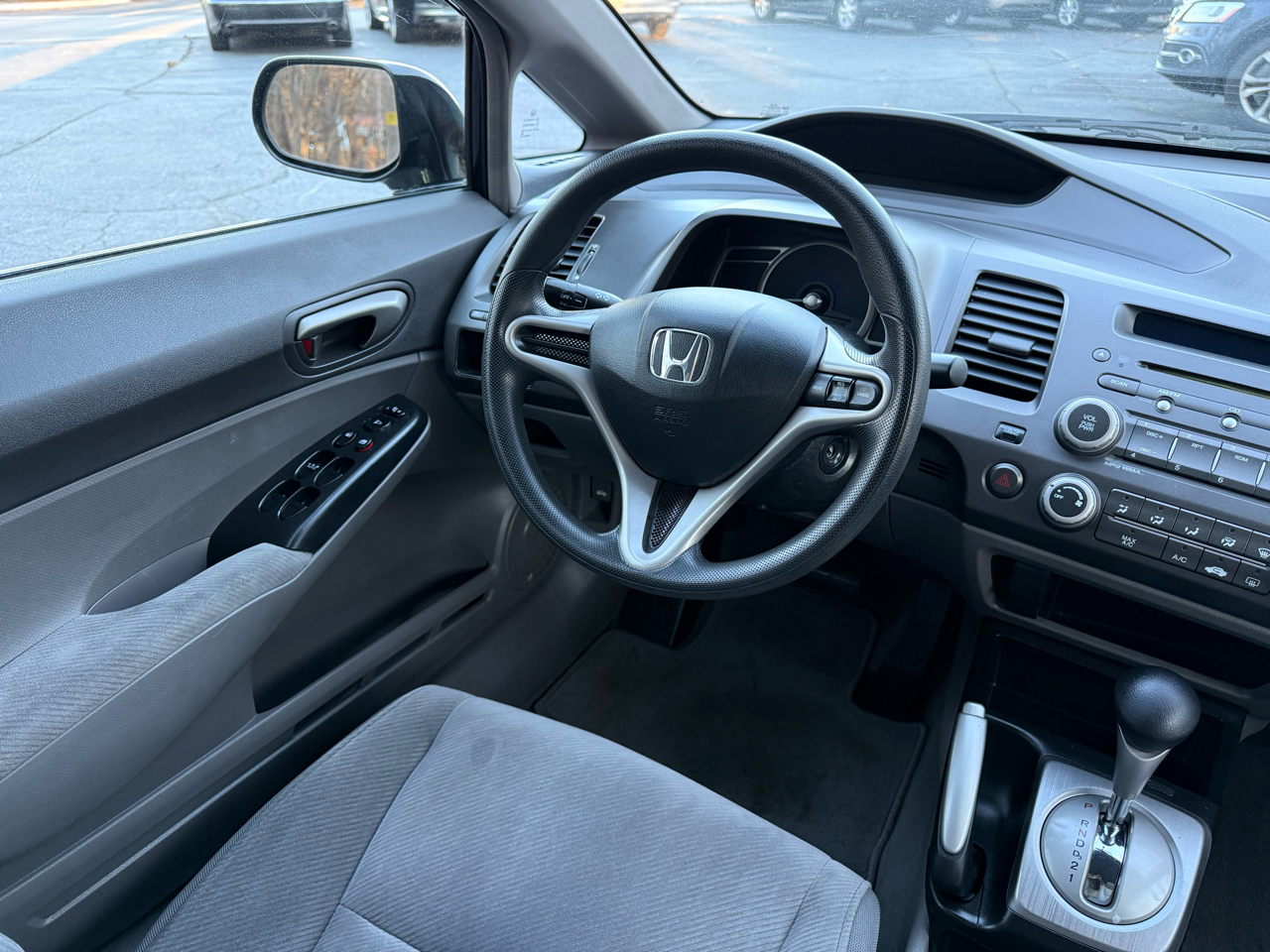 Honda Civic LX Sedan 5-Speed AT 2009