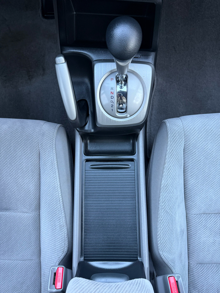Honda Civic LX Sedan 5-Speed AT 2009