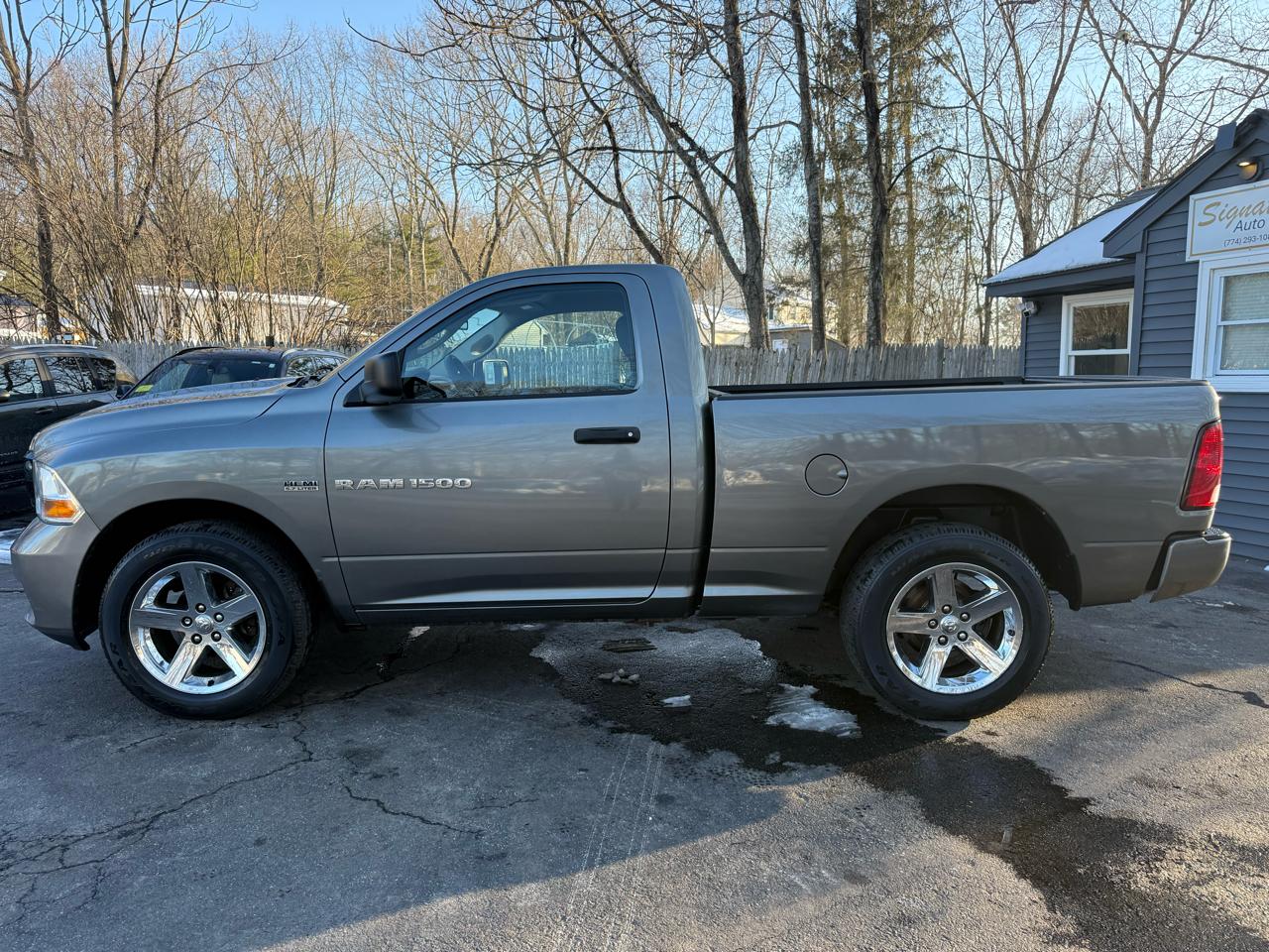 RAM 1500 ST SWB 4WD 2012