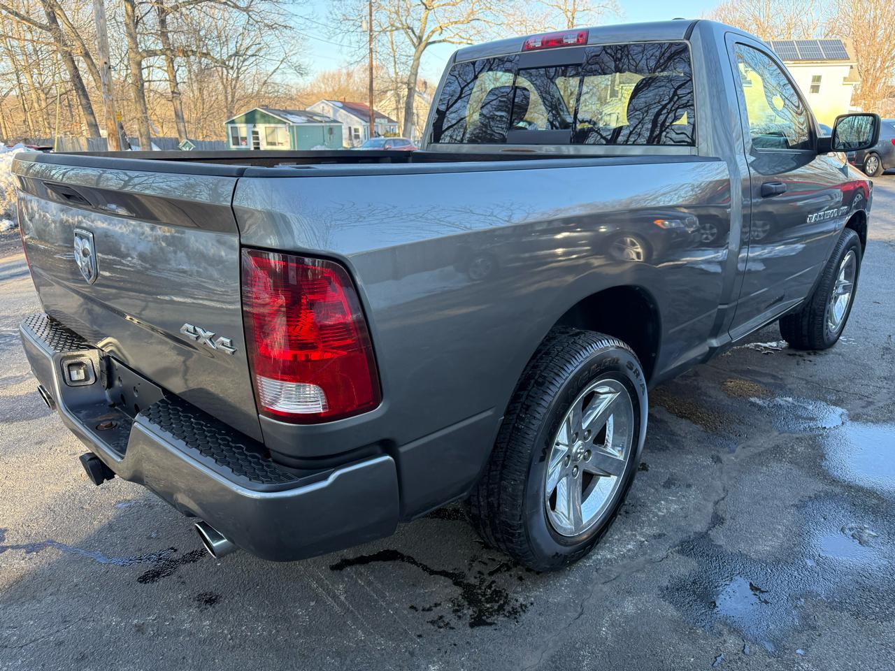 RAM 1500 ST SWB 4WD 2012