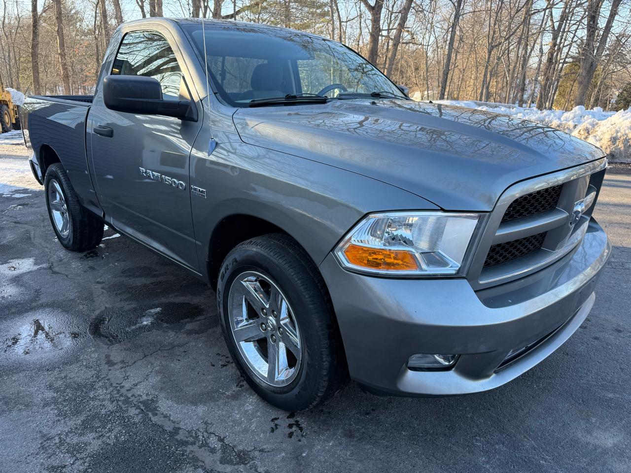 RAM 1500 ST SWB 4WD 2012