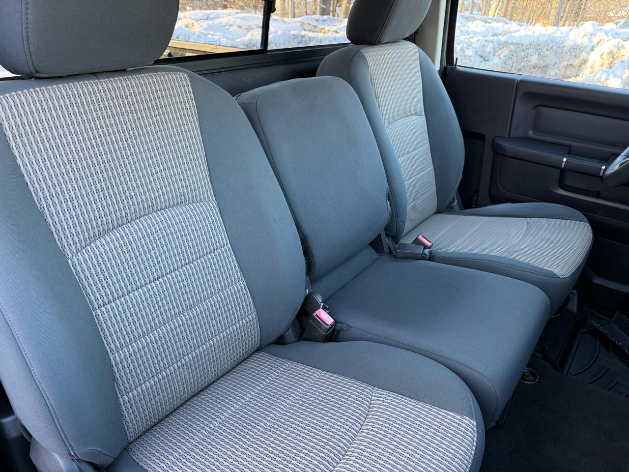 RAM 1500 ST SWB 4WD 2012