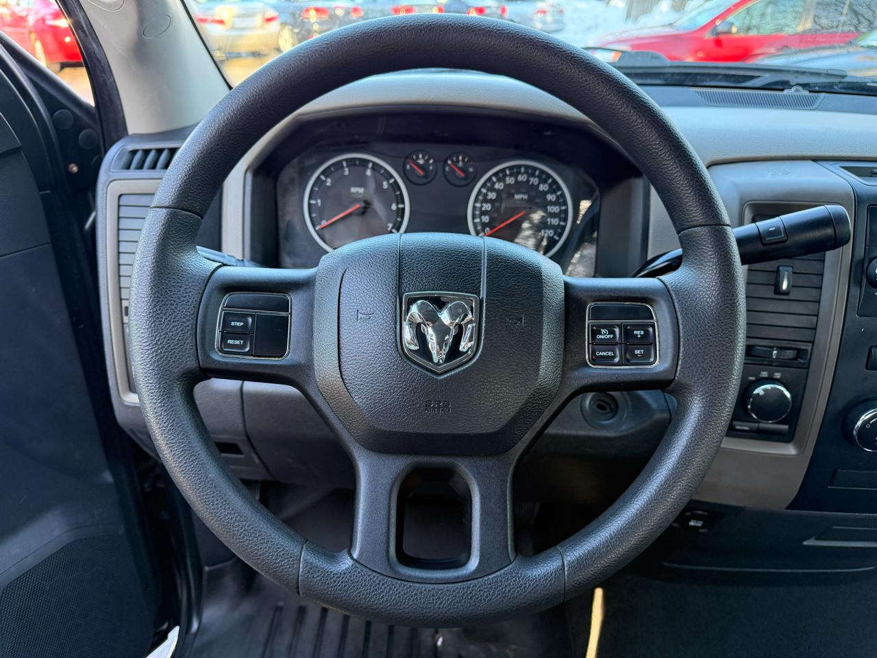 RAM 1500 ST SWB 4WD 2012