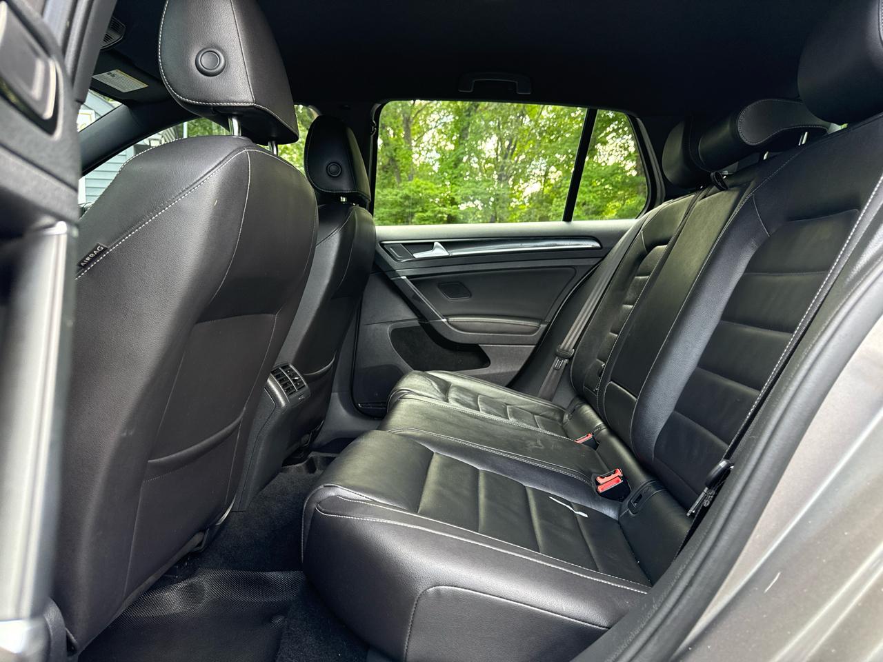 Volkswagen Golf R Base 2016