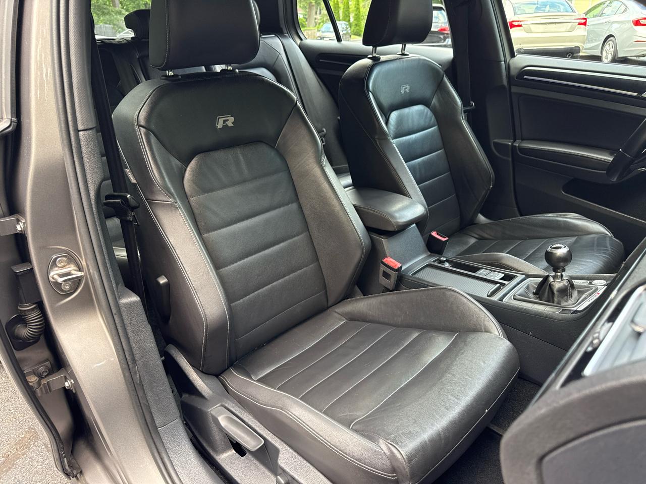 Volkswagen Golf R Base 2016