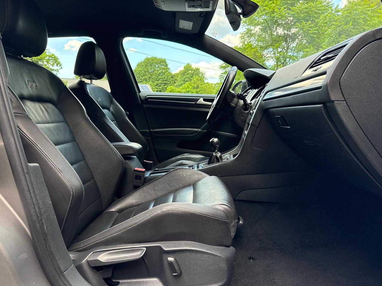 Volkswagen Golf R Base 2016