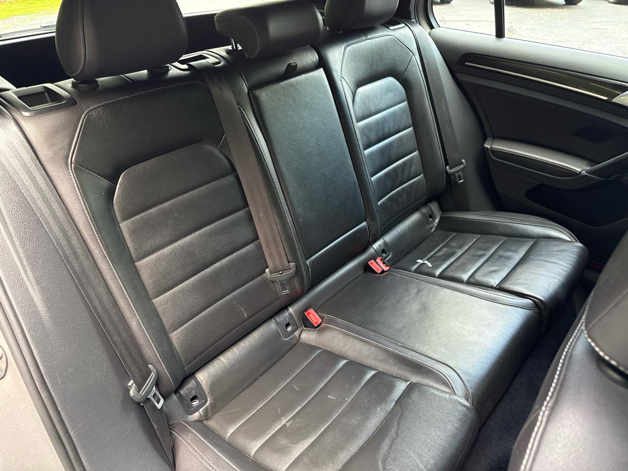 Volkswagen Golf R Base 2016