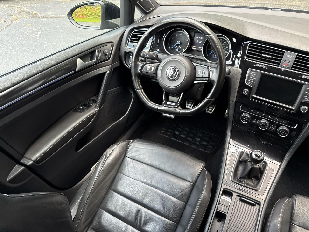 Volkswagen Golf R Base 2016