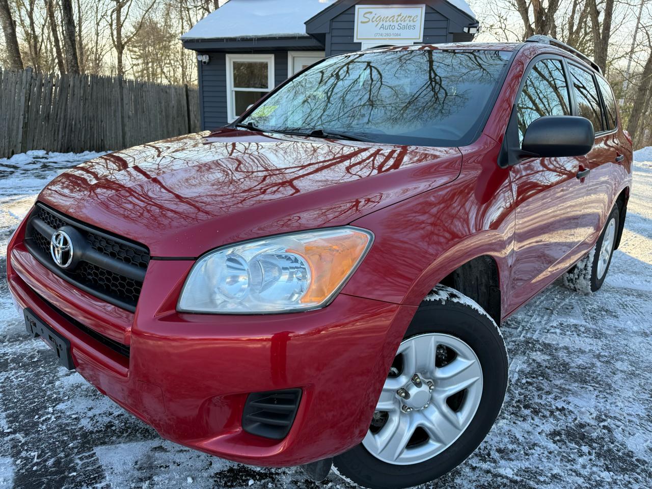 Toyota RAV4 Base I4 4WD 2011