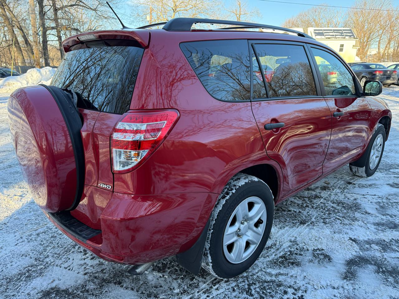 Toyota RAV4 Base I4 4WD 2011