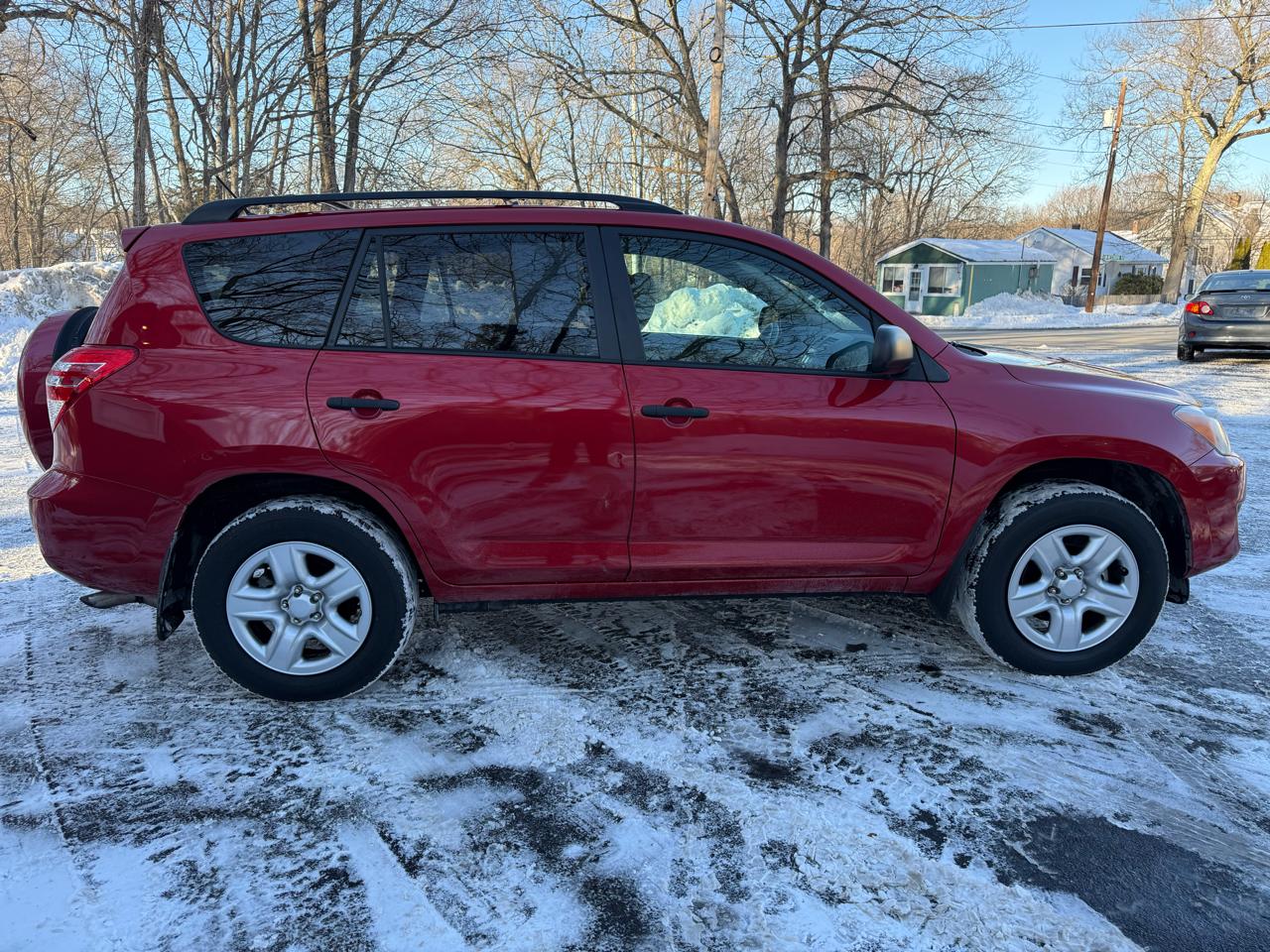 Toyota RAV4 Base I4 4WD 2011