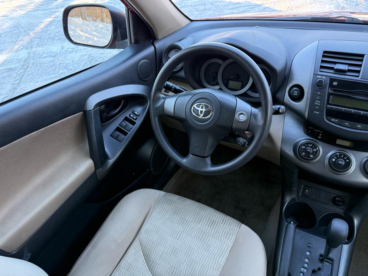 Toyota RAV4 Base I4 4WD 2011