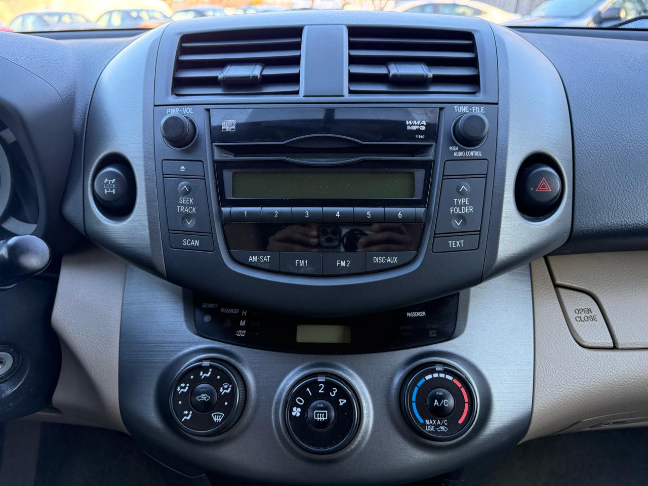 Toyota RAV4 Base I4 4WD 2011