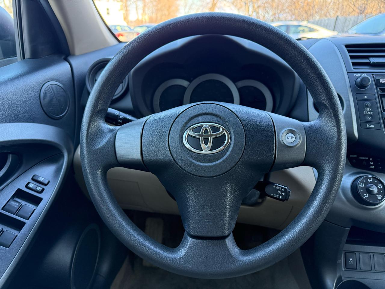 Toyota RAV4 Base I4 4WD 2011