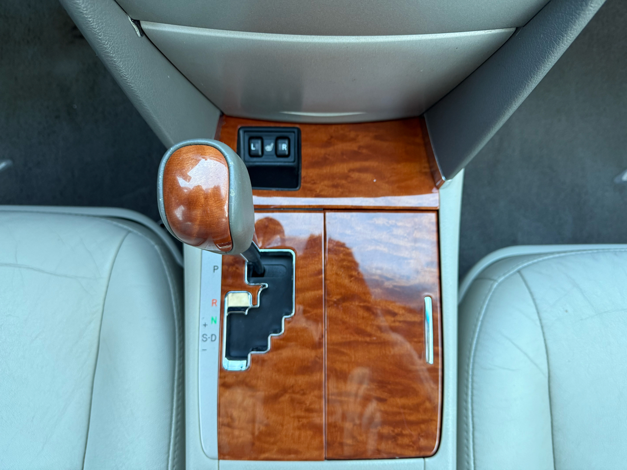 Toyota Camry XLE 2011