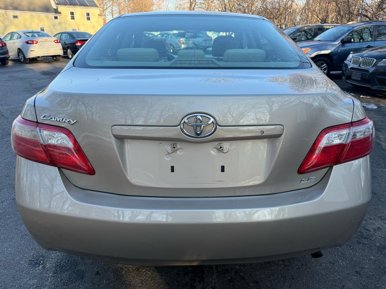 Toyota Camry LE 5-Spd AT 2009