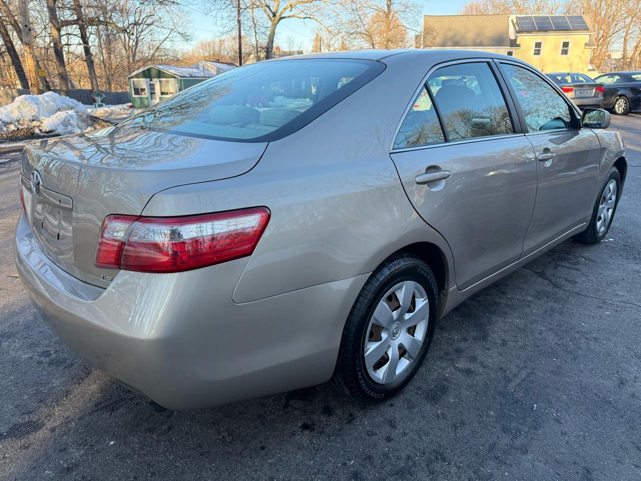Toyota Camry LE 5-Spd AT 2009