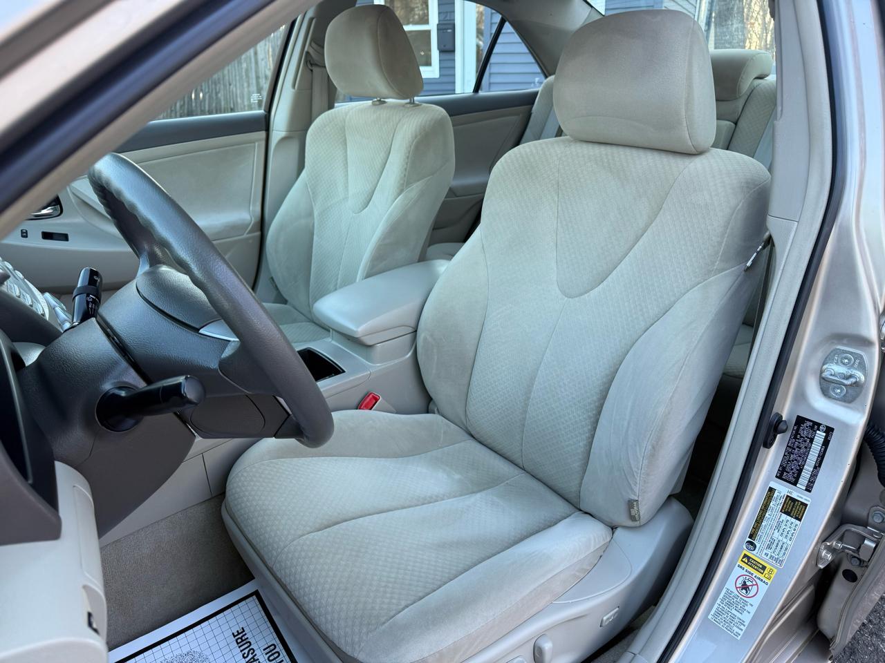 Toyota Camry LE 5-Spd AT 2009