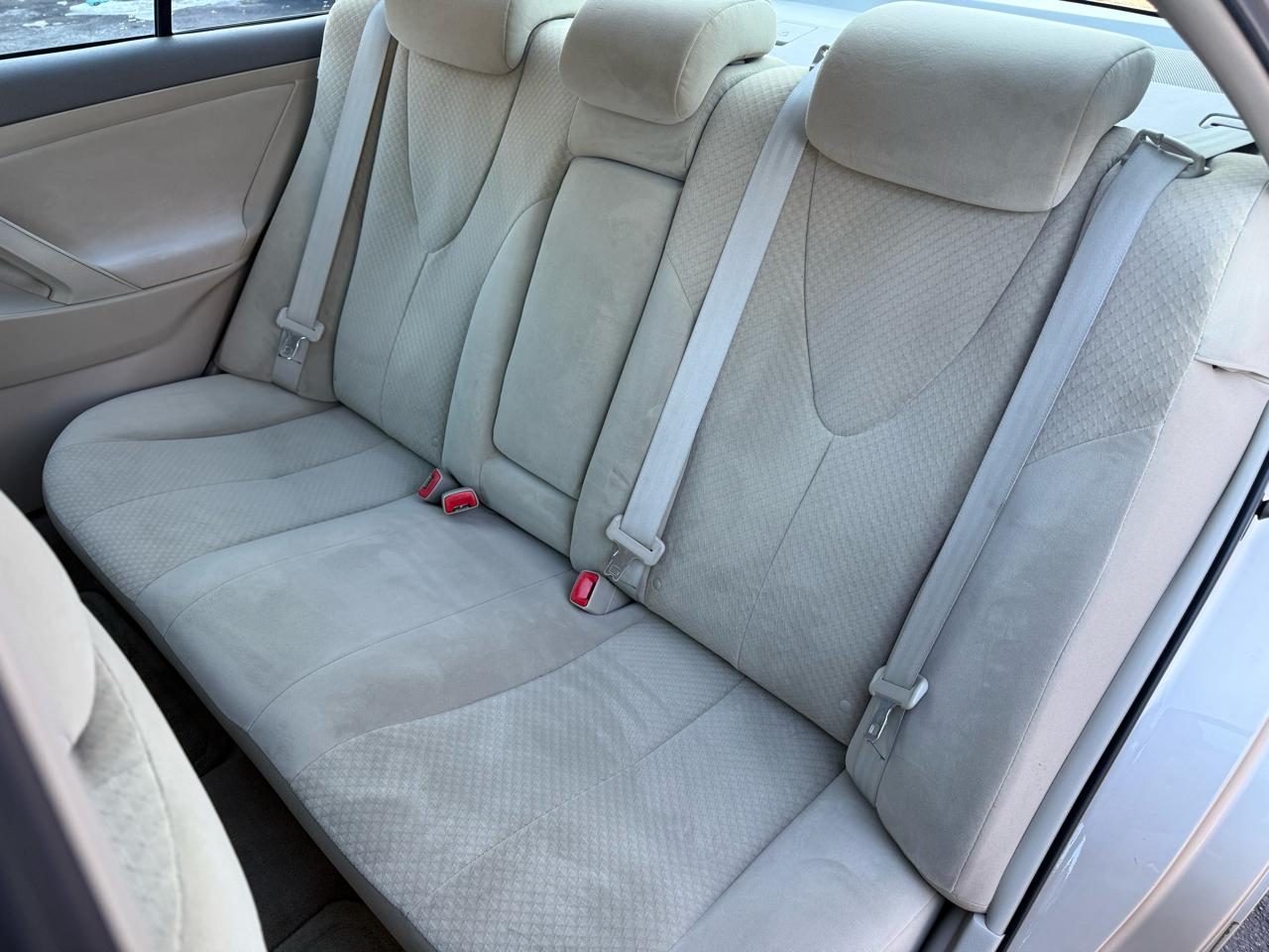 Toyota Camry LE 5-Spd AT 2009