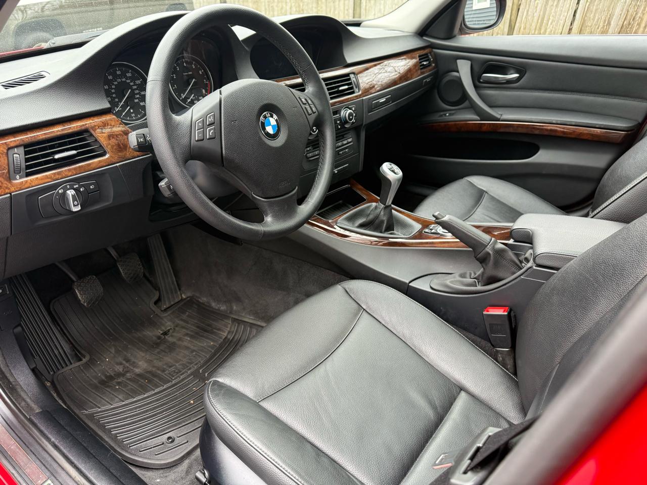 BMW 3-Series 335i xDrive 2010