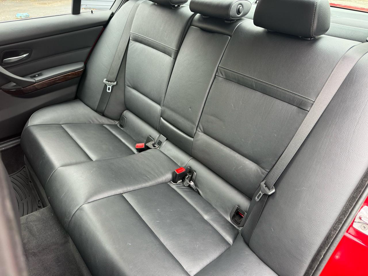 BMW 3-Series 335i xDrive 2010